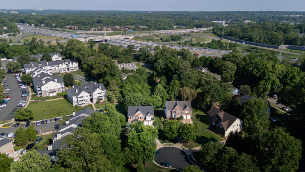 Wooded neighborhood in Wolf Trap, VA